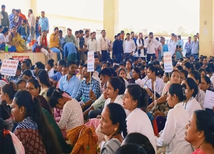 CG Outsourced Employees Protest