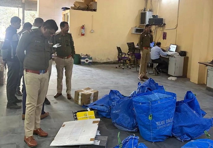 Amazon, Flipkart वेयरहाउसों पर पुलिस की ताबड़तोड़ रेड