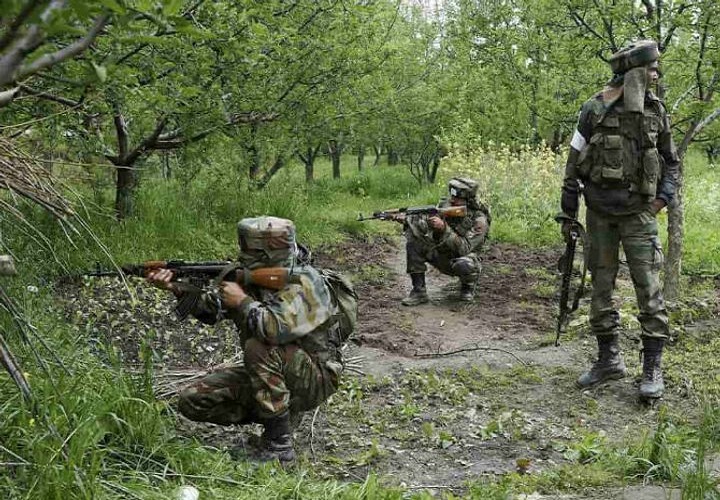 DRG और नक्सलियों के बीच भीषण मुठभेड़