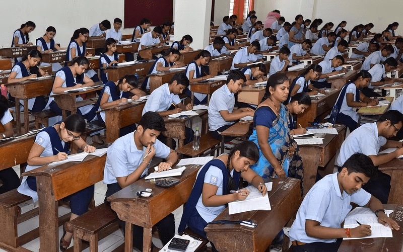CBSE का नया कारनामा