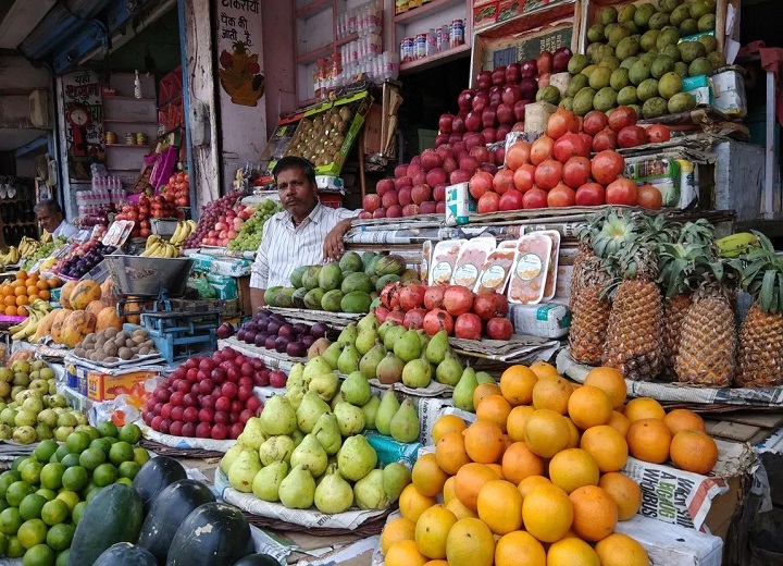 फल मंडियों में गिरावट