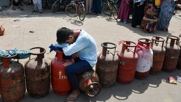 Raipur Gas Cylinder Crisis