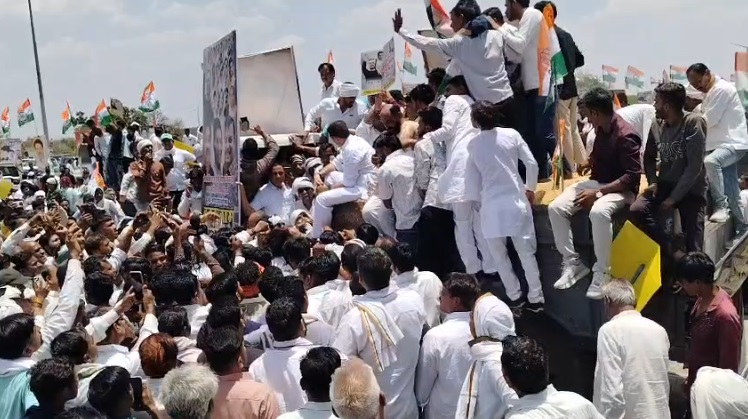 कांग्रेस का महा-चक्काजाम