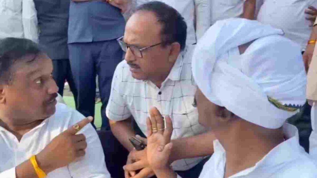 Kamleshwar Patel Tehsildar argument