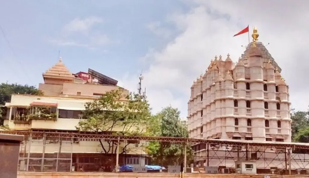Siddhivinayak Temple donation scam